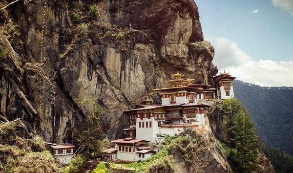 Follow along with Wanderer-in-Residence Nellie Huang as she takes a happy turn around Bhutan.