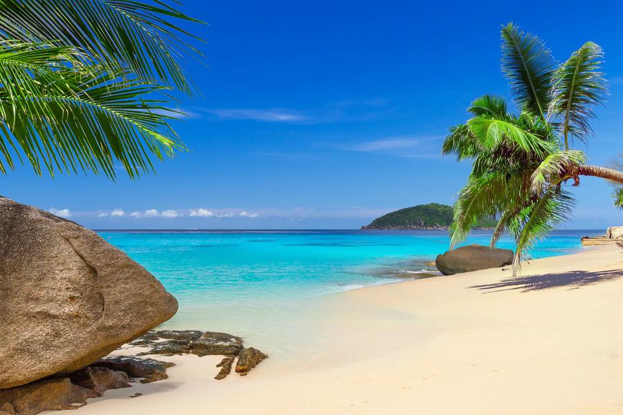 From castaway-style beaches in the Gulf of Thailand to the legendary Railay, sink your toes into Thailand’s finest sands