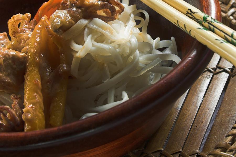 New Zealand native Brendan Lee takes us on a foodie tour of the top five eats in Bangkok. And guess what? Pad Thai isn't on the list.
